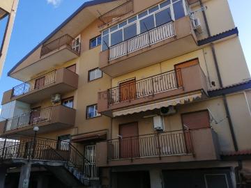 Appartamento in vendita di 160 m² in Via Monsignor Rosario Cannavò, 14