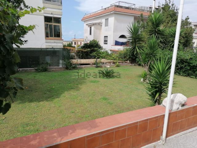 Appartamento in vendita di 160 m² in Via Montenuovo Licola Patria, 135