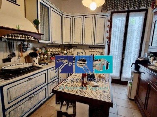 Appartamento in vendita di 160 m² in Via Montesanto