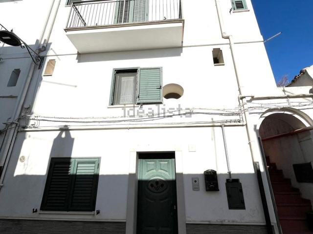 Appartamento in vendita di 160 m² in Via Maddalena Umberto