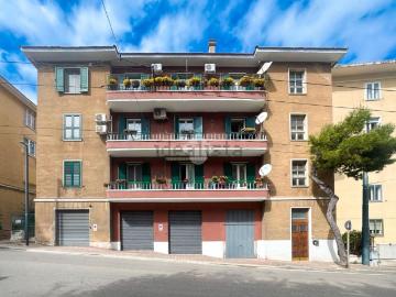 Appartamento in vendita di 160 m² in Via Madonna degli Angeli, 199