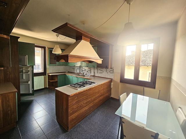 Appartamento in vendita di 160 m² in Via Manzoni