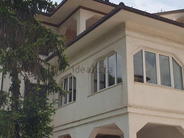 Appartamento in vendita di 160 m² in Via Marzabotto, 18