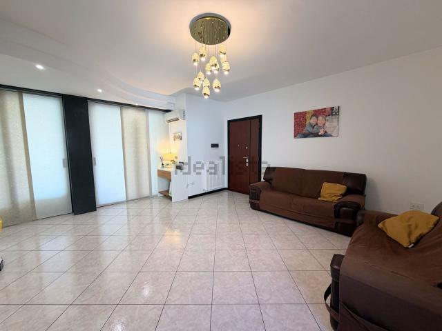 Appartamento in vendita di 160 m² in Via Marziliano Vito fu F.sco, 5