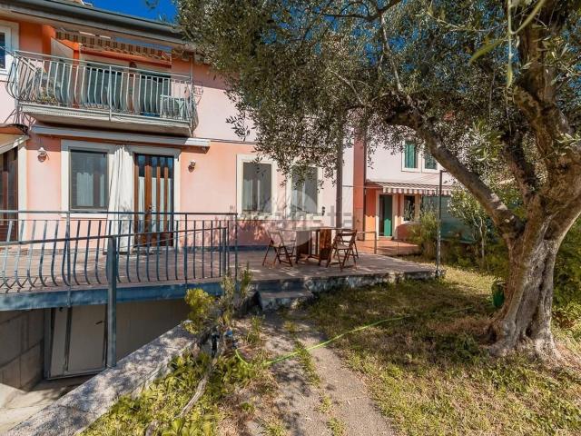 Appartamento in vendita di 160 m² in Via Messedaglia, 1