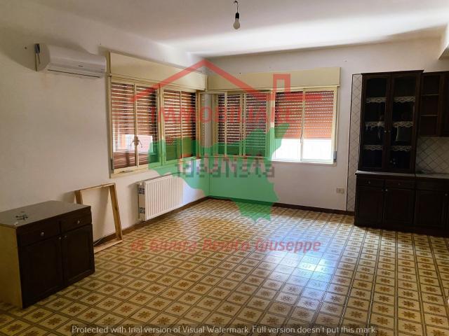 Appartamento in vendita di 160 m² in Via Messina