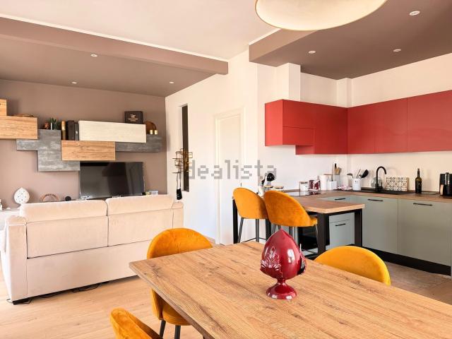 Appartamento in vendita di 160 m² in Via Michelangelo Buonarroti, 60