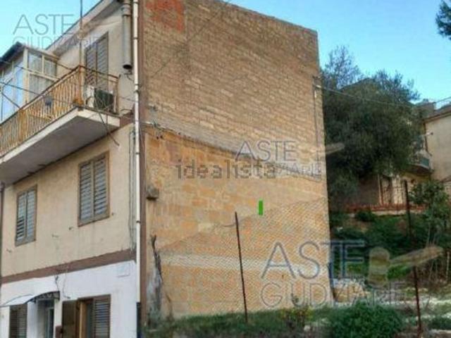 Appartamento in vendita di 160 m² in Via N. Martoglio