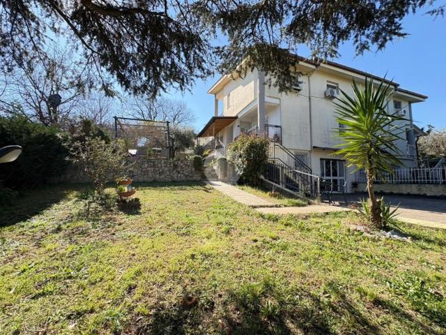 Appartamento in vendita di 160 m² in Via Salerni, 59