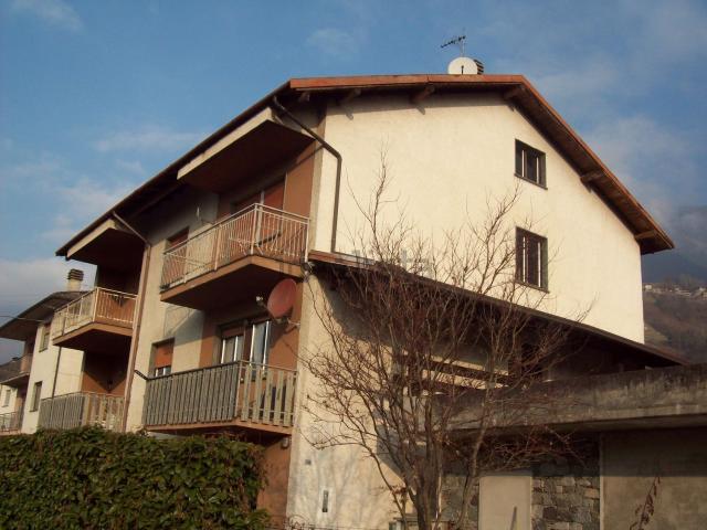 Appartamento in vendita di 160 m² in Via Salici