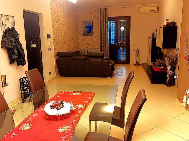 Appartamento in vendita di 160 m² in Via scillichenti