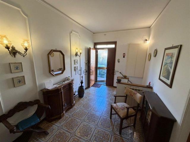 Appartamento in vendita di 160 m² in Via Sicilia