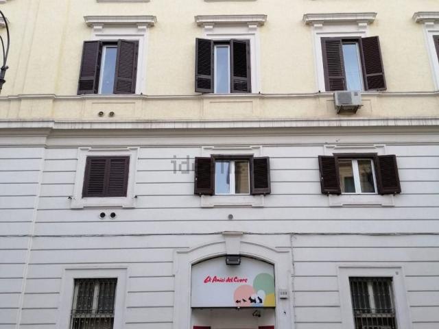 Appartamento in vendita di 160 m² in Via Statilia