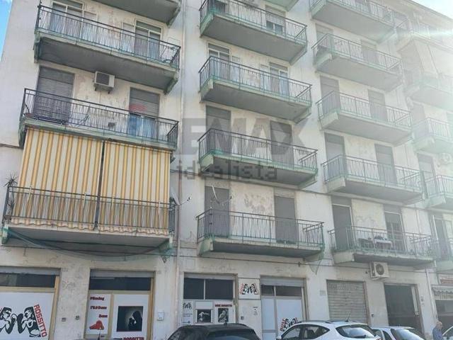 Appartamento in vendita di 160 m² in Via Paternò, 11