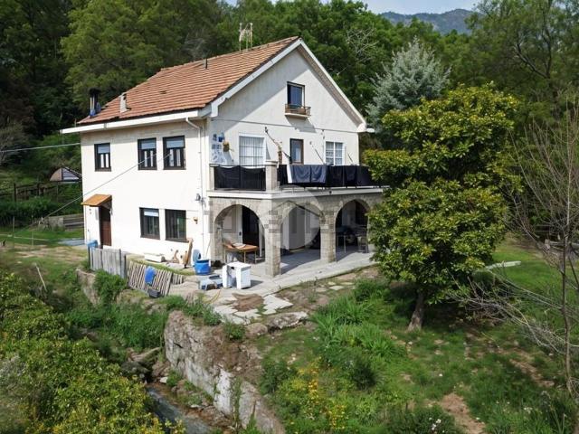 Appartamento in vendita di 160 m² in Via Pacchiardo, 31