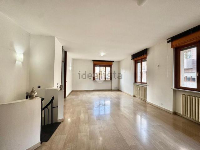 Appartamento in vendita di 160 m² in Via Perazzi, 30