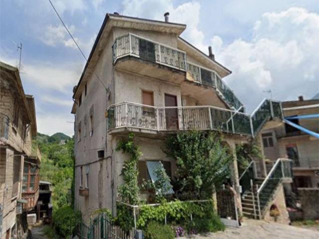 Appartamento in vendita di 160 m² in Via Piano, 11