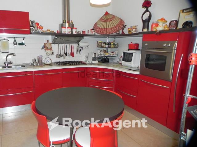 Appartamento in vendita di 160 m² in Via Pietro Nenni, 39