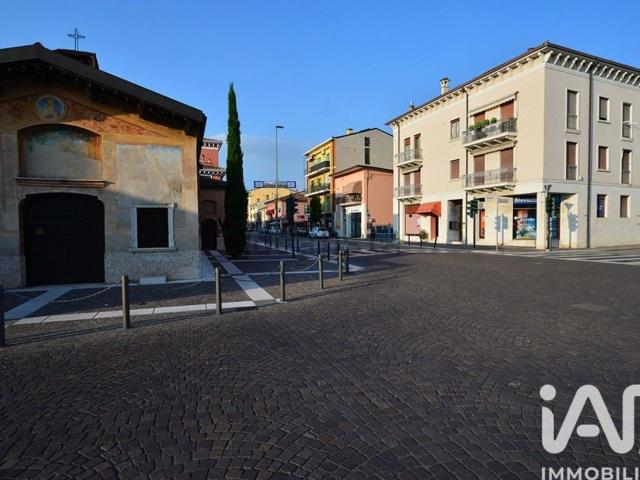 Appartamento in vendita di 160 m² in Via Quadrato, 2
