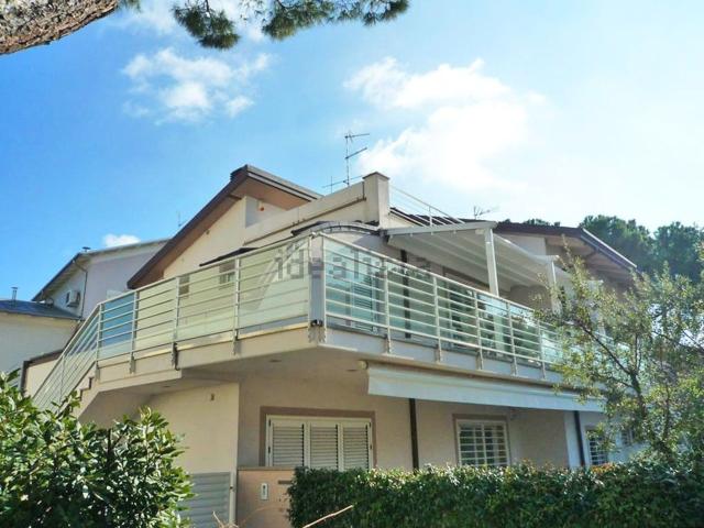 Appartamento in vendita di 160 m² in Via Rovigo