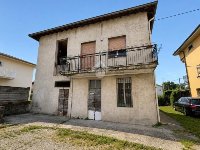 Appartamento in vendita di 160 m² in Via Roncelli Fratelli, 42