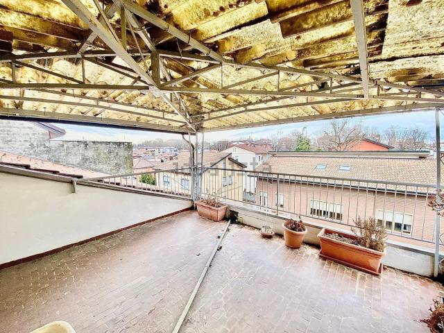 Appartamento in vendita di 160 m² in Via Raffaele Fulgosio