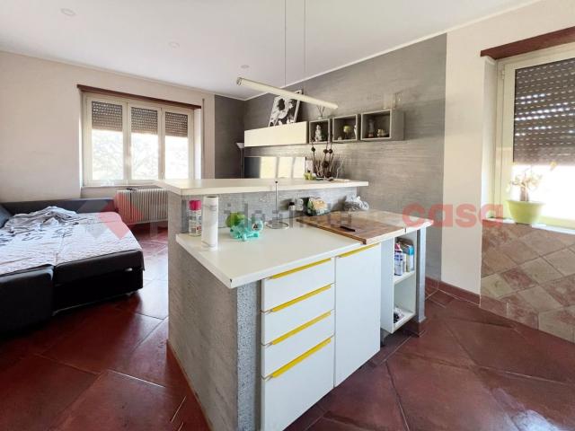 Appartamento in vendita di 160 m² in Via Terni