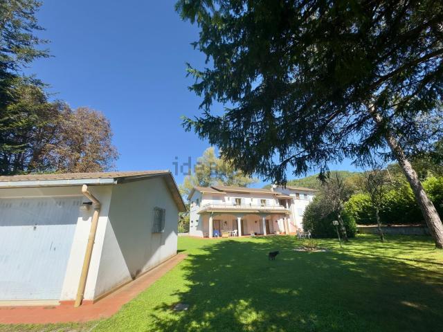 Appartamento in vendita di 160 m² in Via Turanense, 48