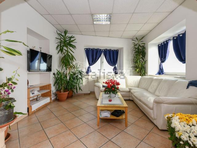 Appartamento in vendita di 160 m² in Via Umberto I, 14
