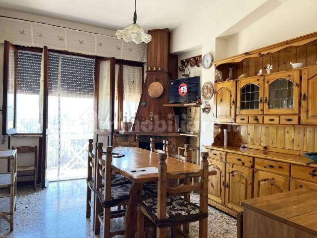 Appartamento in vendita di 160 m² in Via Umberto I