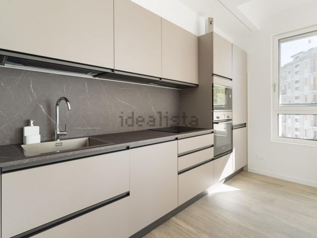 Appartamento in vendita di 160 m² in Via Ugo Foscolo, 6