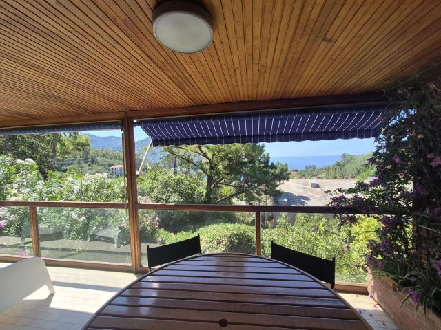 Appartamento in vendita di 160 m² in Via Valle Santa