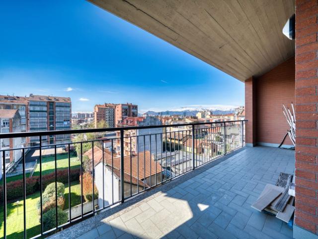 Appartamento in vendita di 160 m² in Via Venarìa, 53