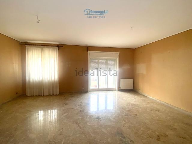 Appartamento in vendita di 160 m² in Viale Tunisi, 54