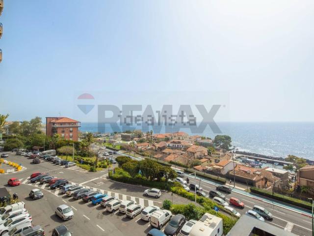 Appartamento in vendita di 160 m² in Viale Alcide De Gasperi, 173