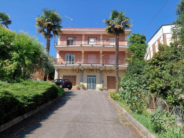 Appartamento in vendita di 160 m² in Viale Bianco Corrado, 6