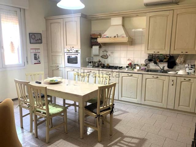 Appartamento in vendita di 160 m² in Viale C. Sigonio, 300