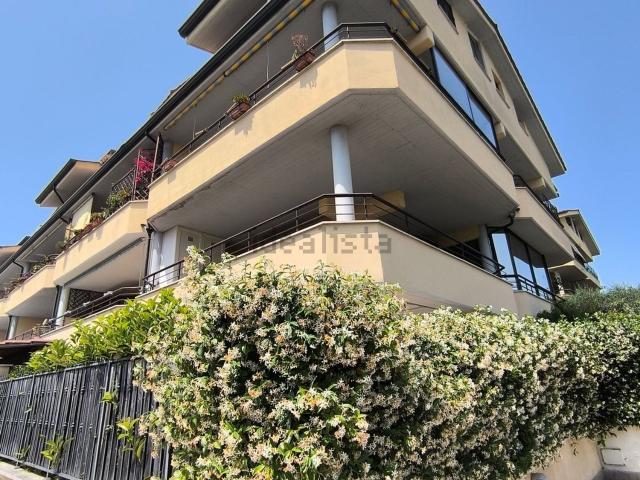Appartamento in vendita di 160 m² in Viale degli Ulivi
