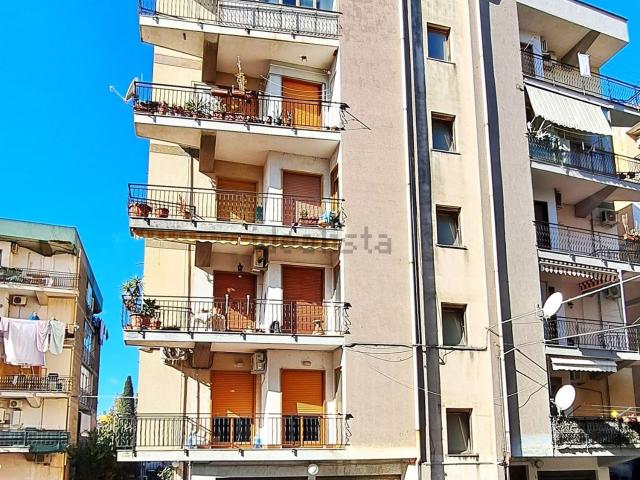 Appartamento in vendita di 160 m² in Viale dell&apos Autonomia, 23
