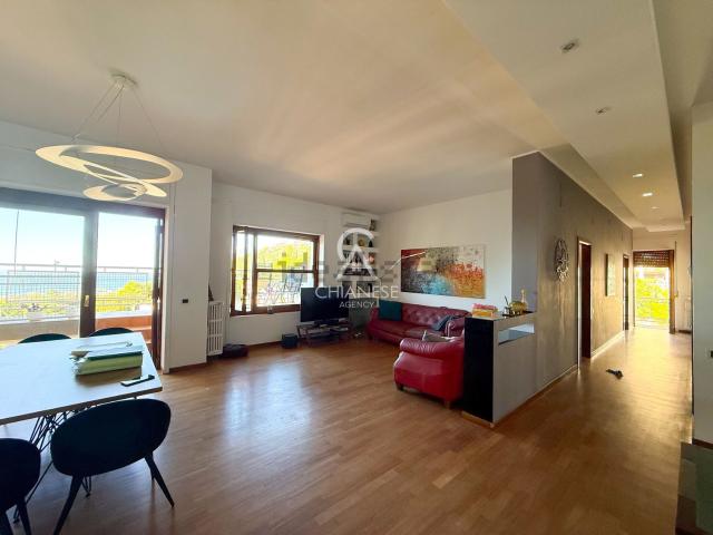 Appartamento in vendita di 160 m² in Viale delle Tamerici, 2