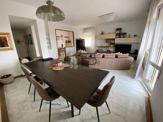Appartamento in vendita di 160 m² in Viale Giovanni da Verrazzano