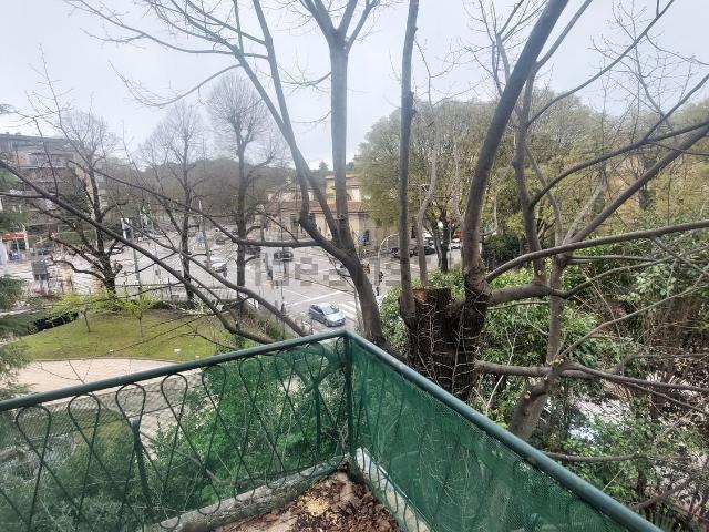 Appartamento in vendita di 160 m² in Viale Giosuè Carducci, 52