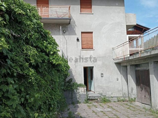 Appartamento in vendita di 160 m² in Frazione Taxel, 7