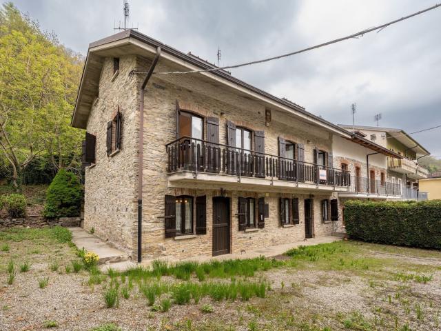Appartamento in vendita di 160 m² in Frazione Airale