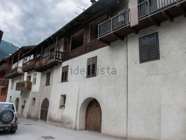 Appartamento in vendita di 160 m² in Frazione Magras