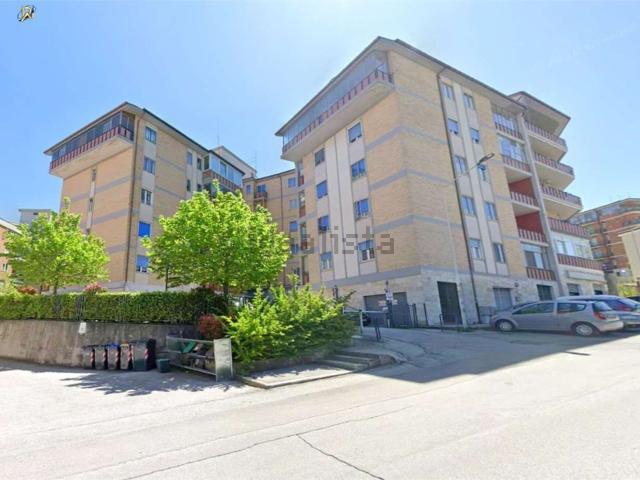 Appartamento in vendita di 160 m² in Piazza Cesare Battisti
