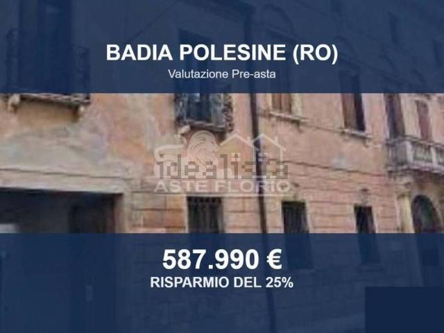 Appartamento in vendita di 1614 m² in Via San Rocco, 50