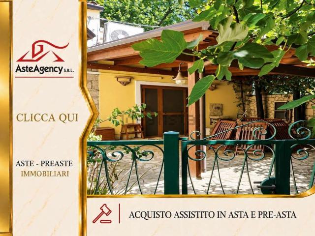 Appartamento in vendita di 161 m² in Via Campora