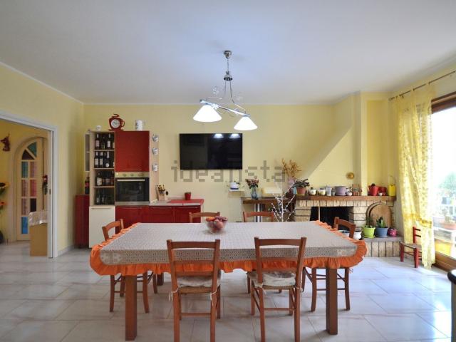 Appartamento in vendita di 161 m² in Via Alberto Moravia, 2