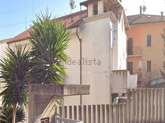 Appartamento in vendita di 161 m² in Via Sardegna, 1